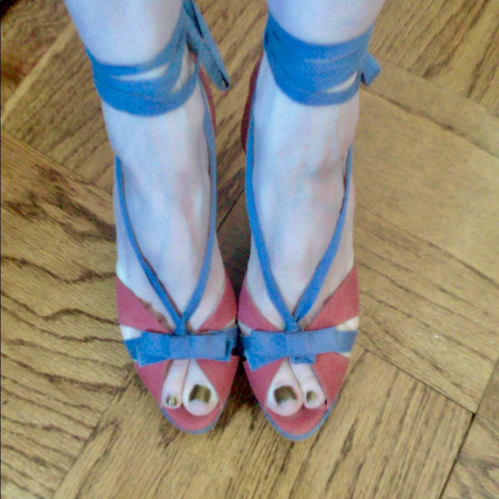 SOLD Christian Louboutin Espadrilles Lace ups SOLD - Picture 4 of 8